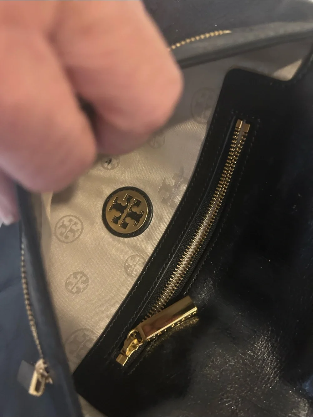 CLOSET CLEANOUT   Tory Burch Black Leather Shoulder Bag with Gold Logo Medallion